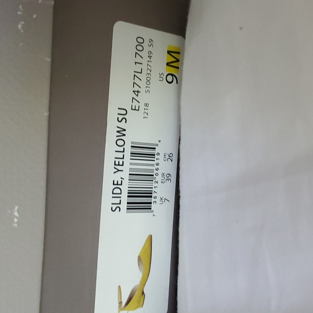 Franco Sarto yellow flat shoe sz 9M - Picture 2 of 9